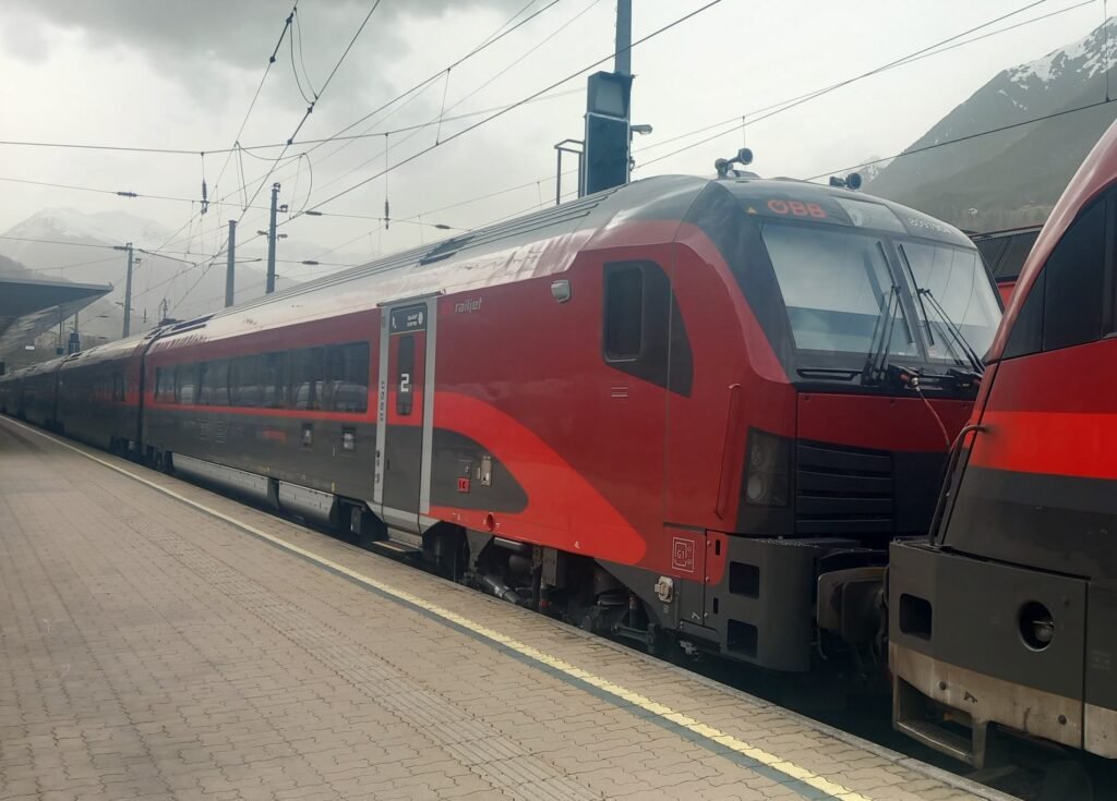 ÖBB Railjet der zweiten Generation bei Landeck-Zams